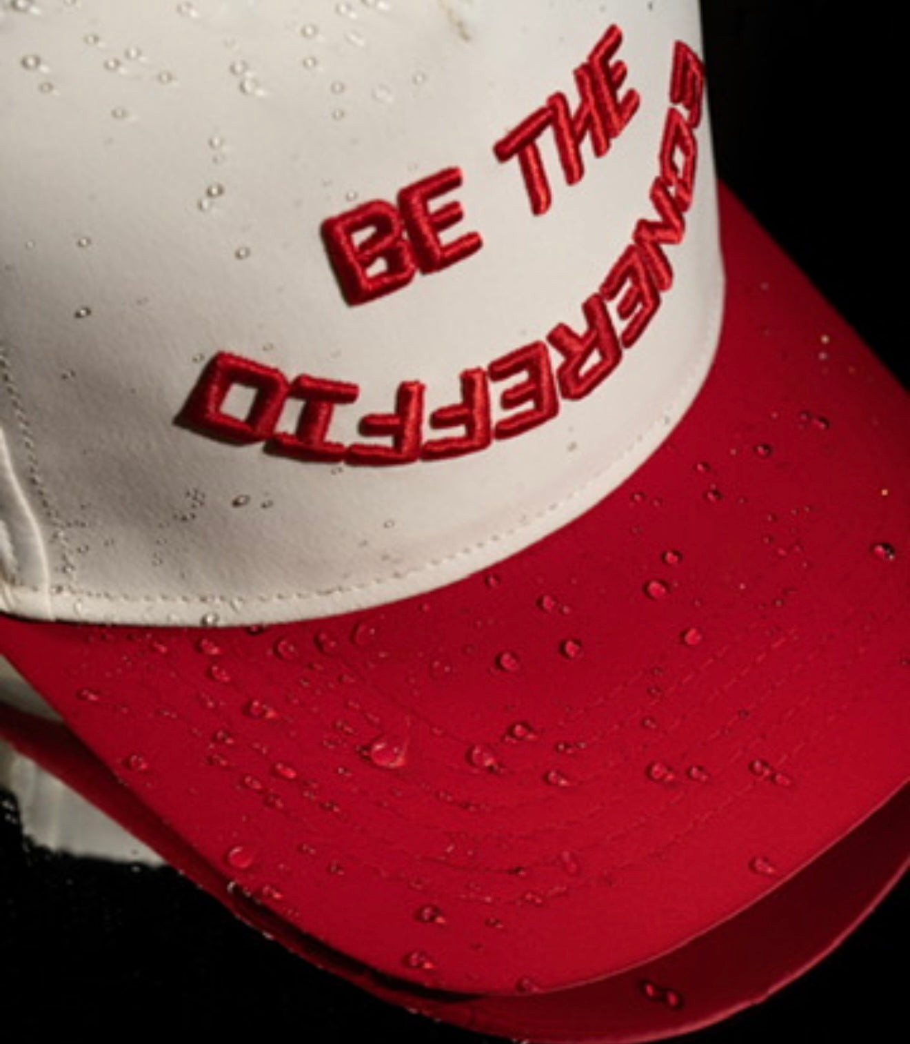RED 2TONE TRUCKER HAT