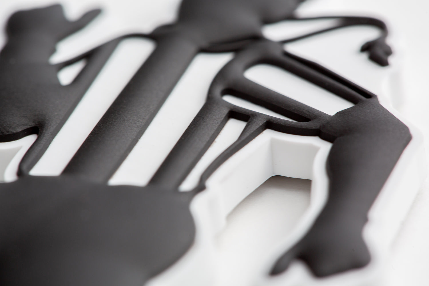 TYR MAGNET